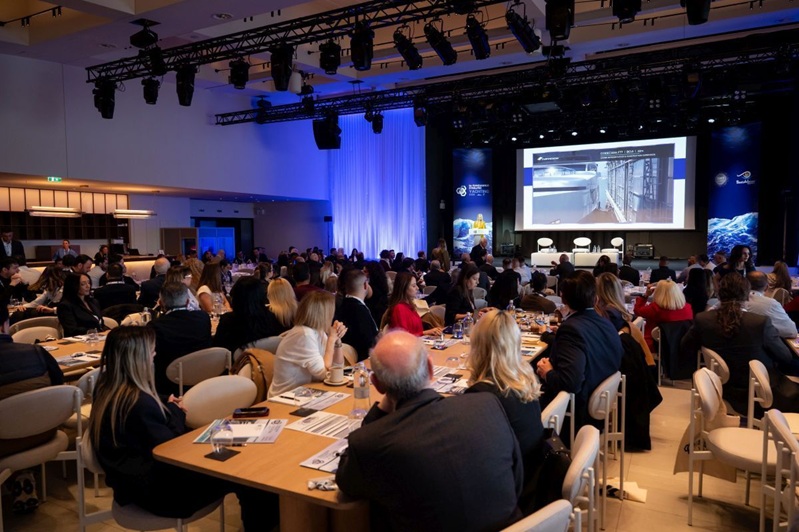 Branchenexperten und politische Entscheidungsträger kommen beim 5. Panhellenischen Yachtkongress in Athen zusammen, um über regulatorische Reformen, digitale Instrumente und die zukünftige Entwicklung der griechischen Yachtbranche zu diskutieren.