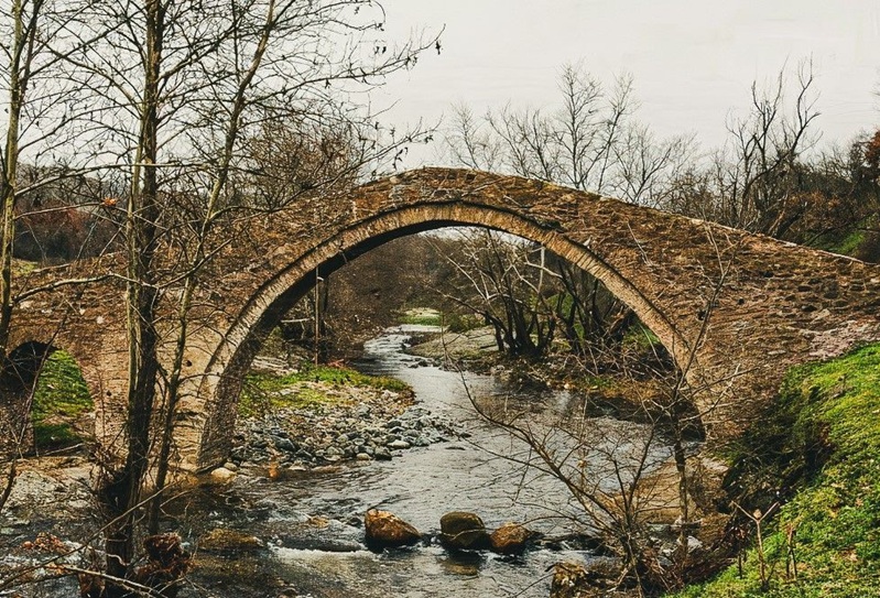 Psyrras-Bridge_2.jpg