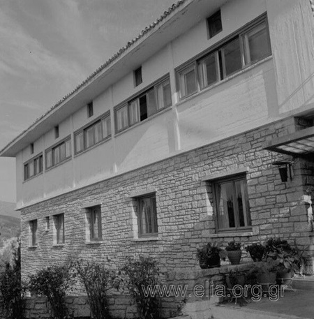 Xenia Hotel in den 1960s. Photo source: SearchCulture.gr